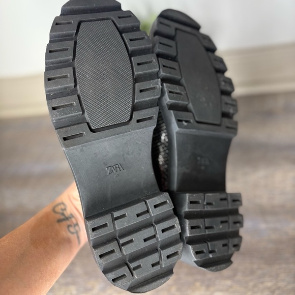 Zara Snake Faux Skin Loafers Platform Chunky Heel Black Women's Size 40 (US 9) - Picture 6 of 8